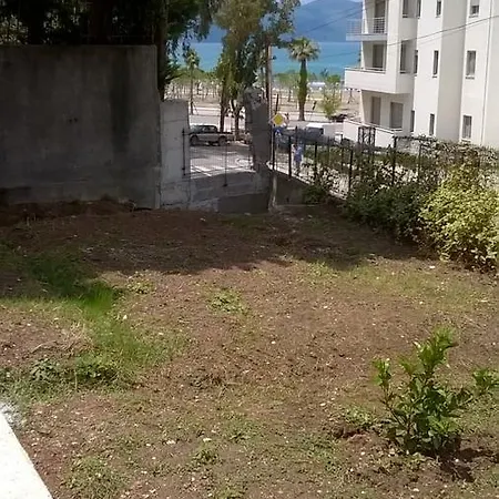 Semesterbostad Holiday Uje I Ftohte